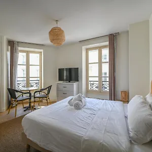 Appartement Lovely Parisien, Paris